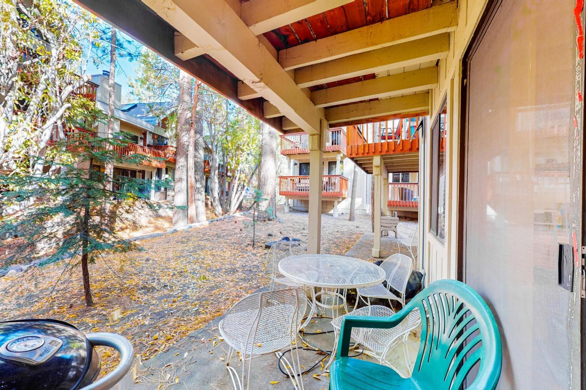 Creekside Retreat & Sierra Townhome Incline Village Room photo